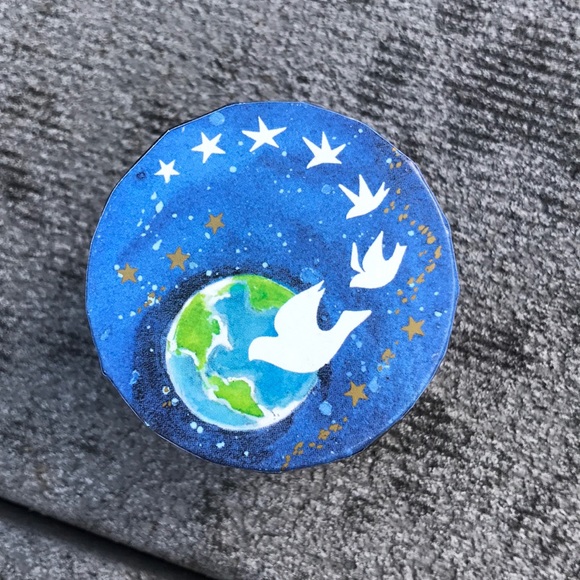 ☀️ Dove Necklace - Picture 5 of 7